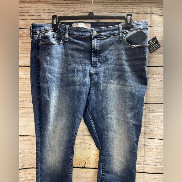 Levi’s Signature Jeans - Picture 2 of 7